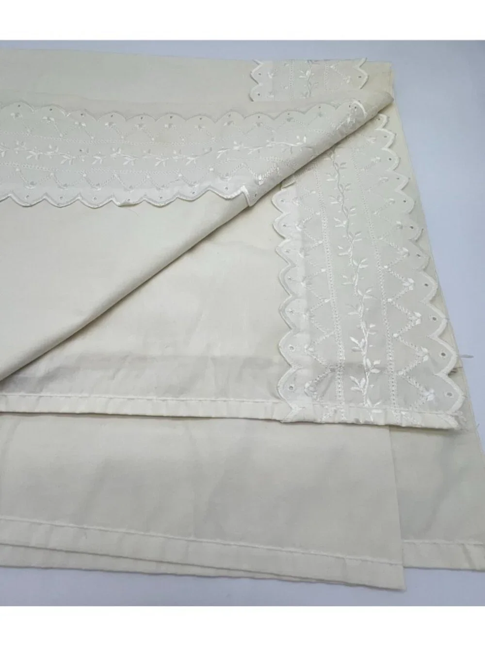 Vintage JC Penney Home Collection Cream Embroidered Floral Twin Flat Sheet